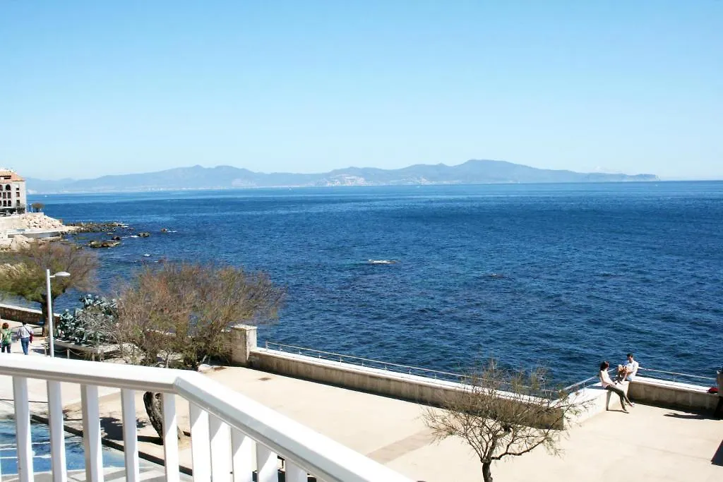 Rallye Hotel L'Escala 2*,